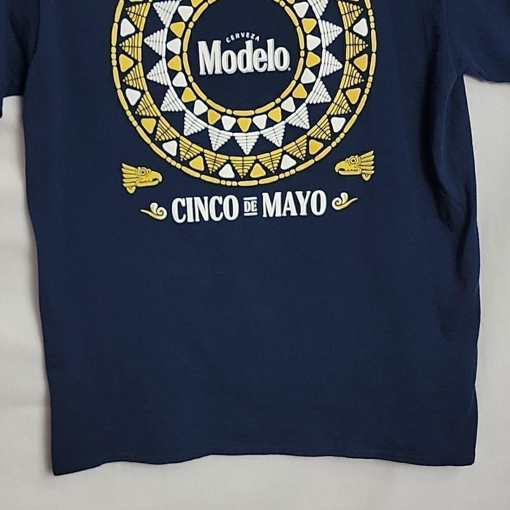 🖤5/$20🖤 MODELO.. navy blue tee.. - Picture 2 of 9
